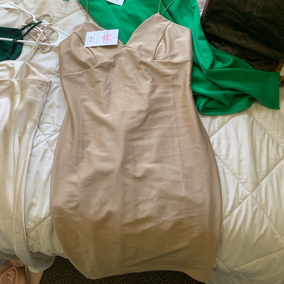 Dress - Picture 2 of 3